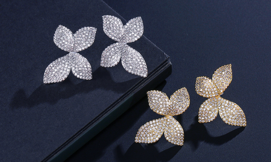 Clover Flower Stud Earrings with Rhinestones