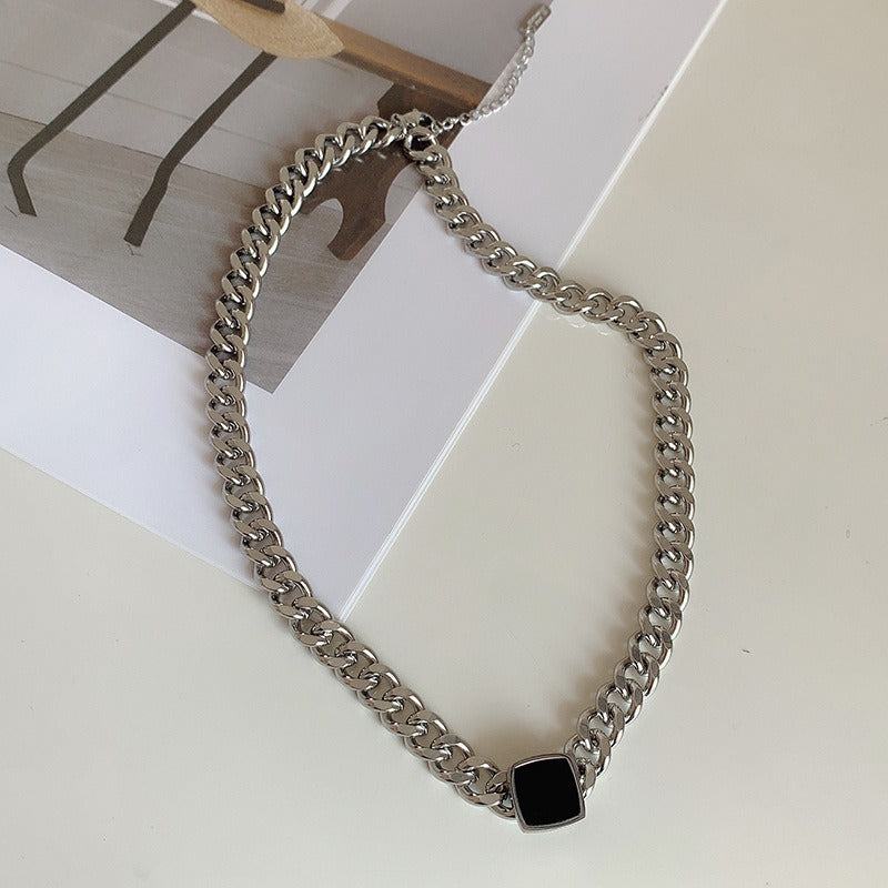 Trendy necklace
