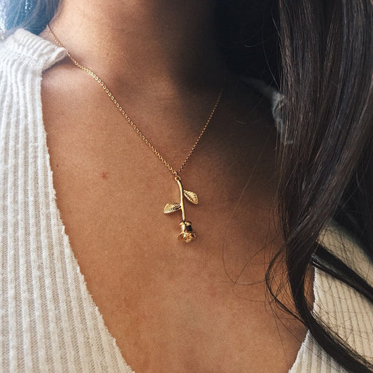 Exquisite Rose Pendant Necklace