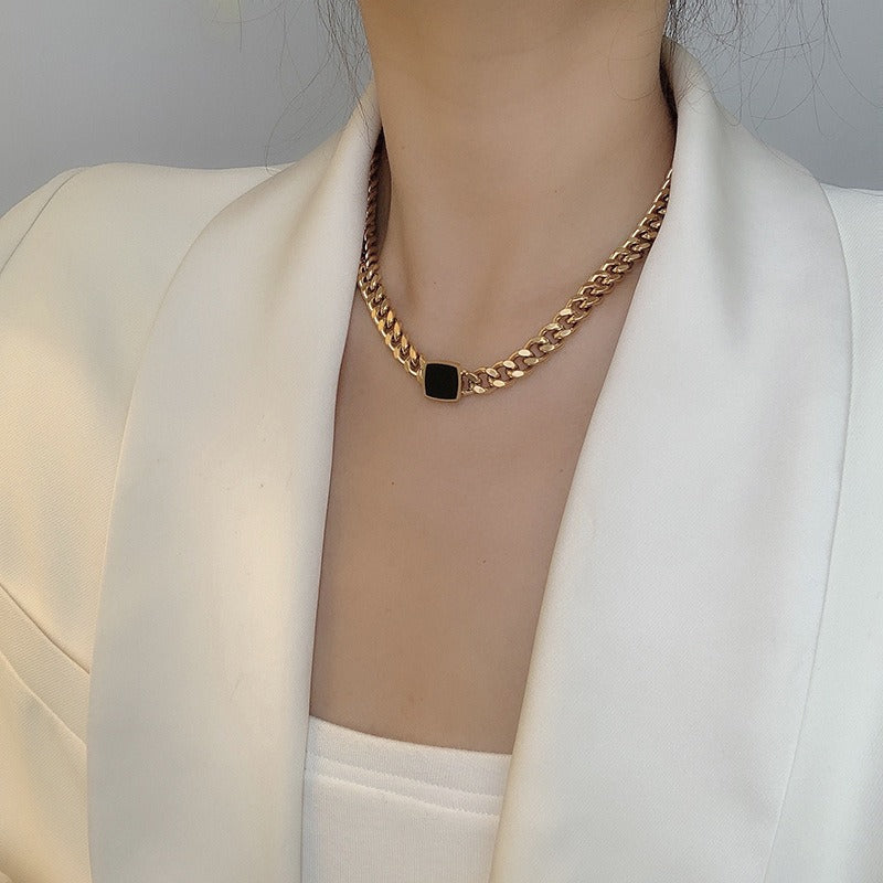 Trendy necklace