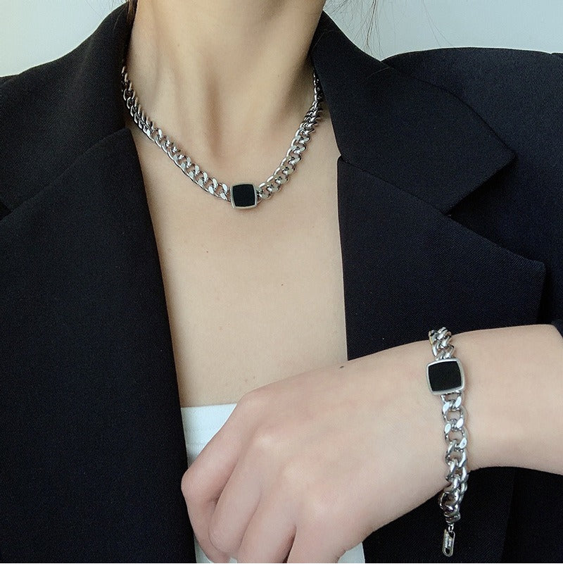 Trendy necklace