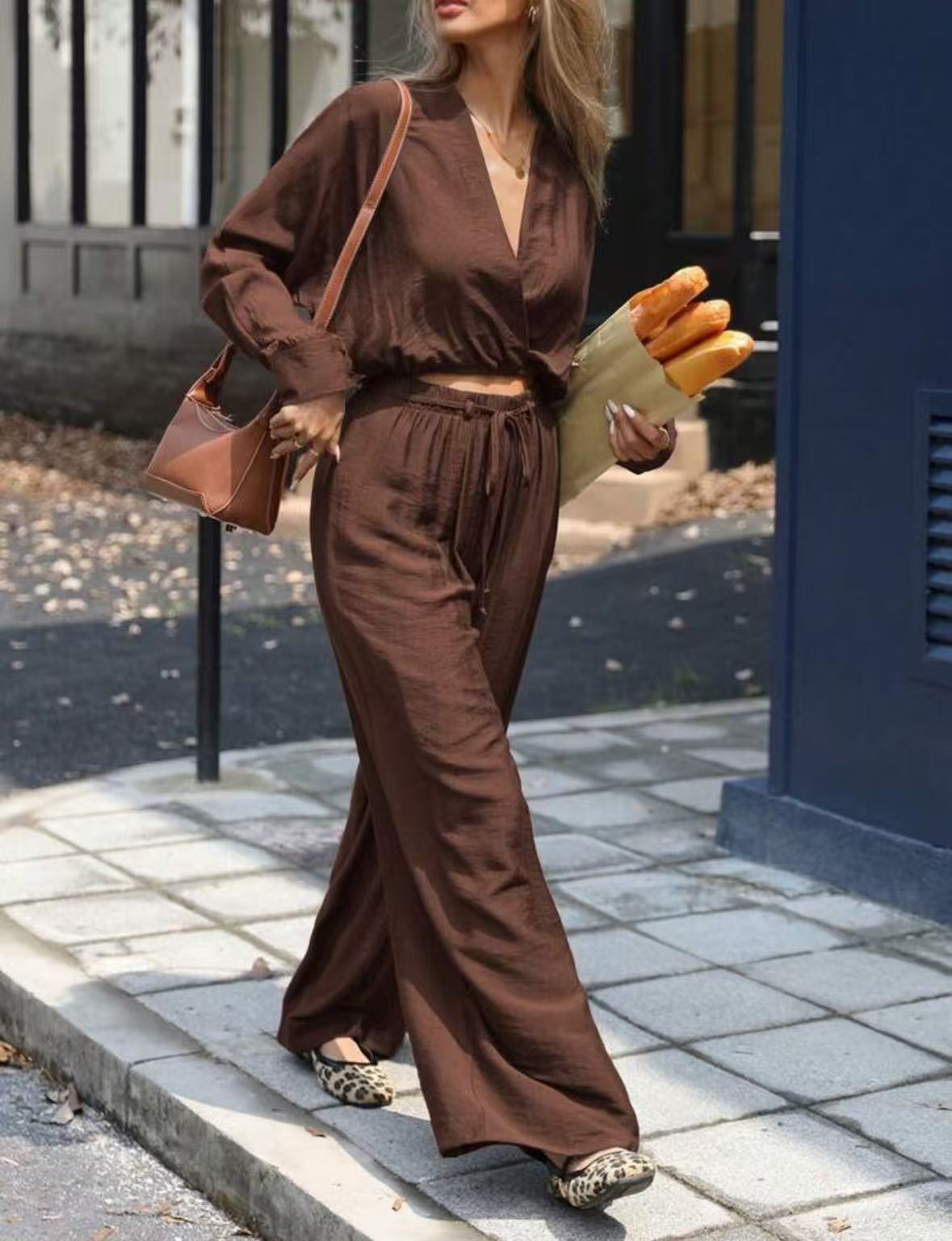 V-neck Top Suit